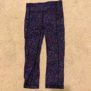 Lululemon size 4 capris, pattern is crystalline Multi